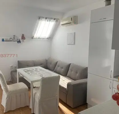 Photo 3 — 2-room apartment in Ravda village with balcony and pool