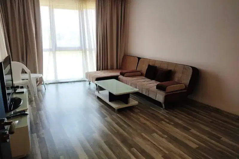 Two-room apartment with field view in Skorpilovtsi village