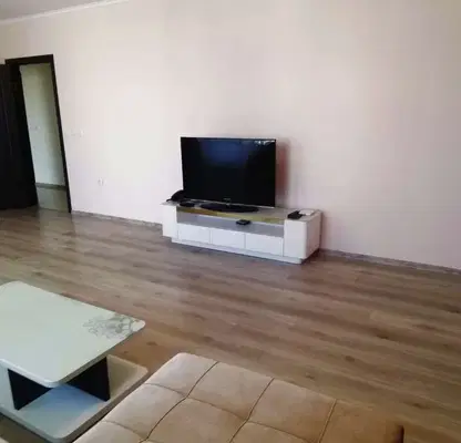 Photo 3 — Four-room apartment with large terrace in Skorpilovtsi village