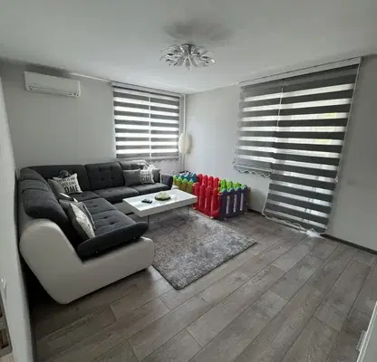 Снимка 5 — Тристаен апартамент в Шумен, 2-ри корпус