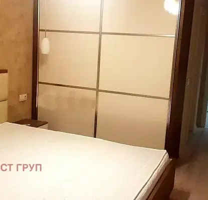 Снимка 3 — Двустаен апартамент в Шумен, Басейна