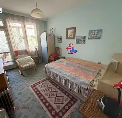 Снимка 5 — Тристаен апартамент в центъра на Шумен с тераса
