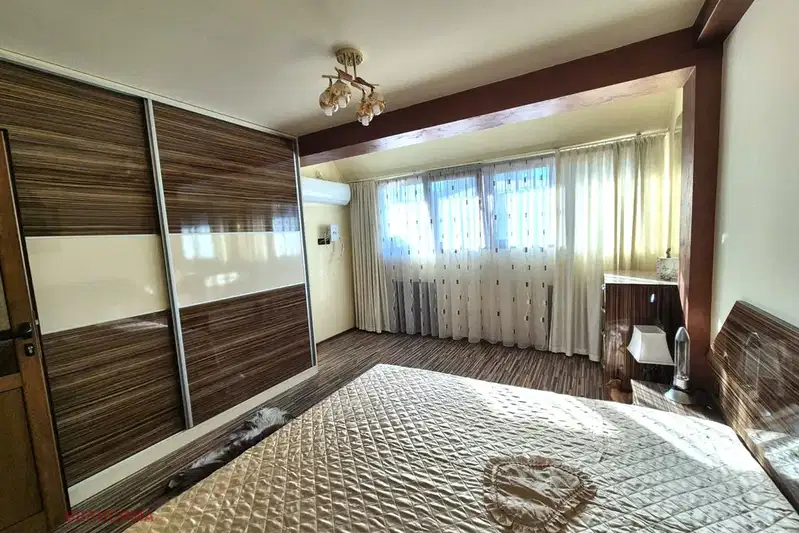 3-bedroom apartment in Shumen, Centyr