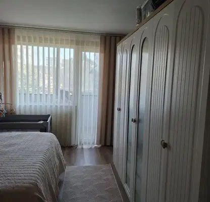 Photo 2 — 4-bedroom apartment in Shumen, Centyr
