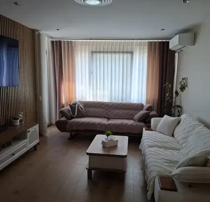 Photo 4 — 4-bedroom apartment in Shumen, Centyr