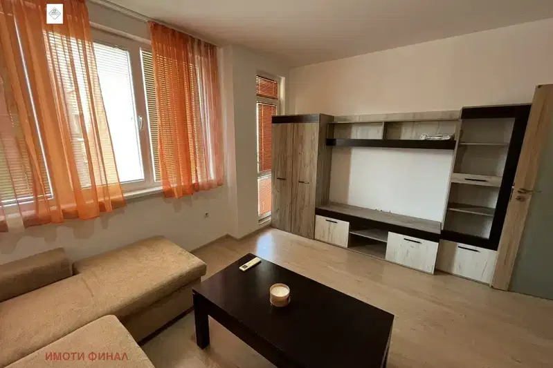 3-bedroom apartment in Shumen, Centyr