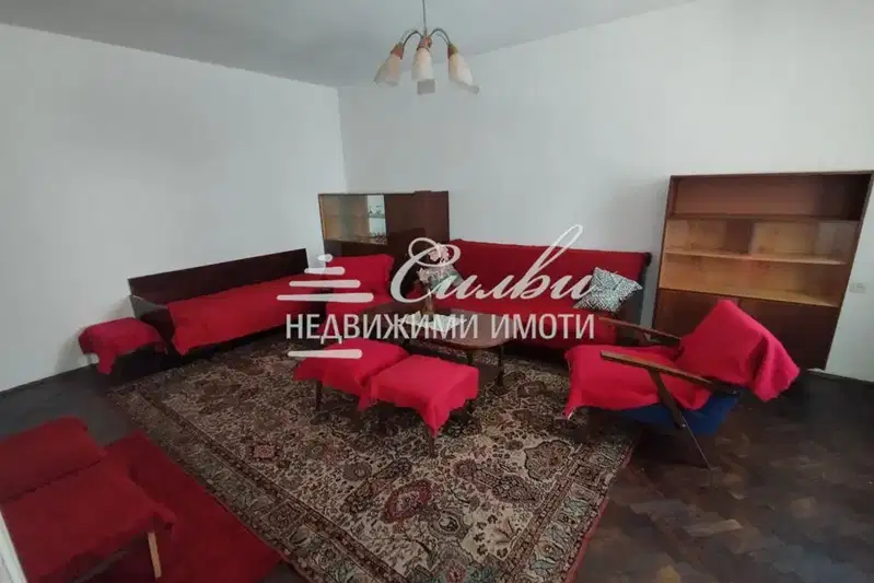 4-bedroom apartment in Shumen, Centyr