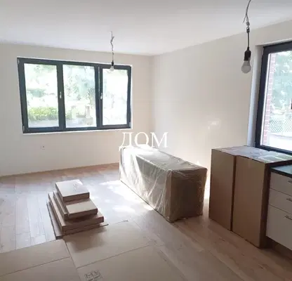 Photo 2 — Two-room apartment in Shumen, Dobrudzhan with luxury common areas
