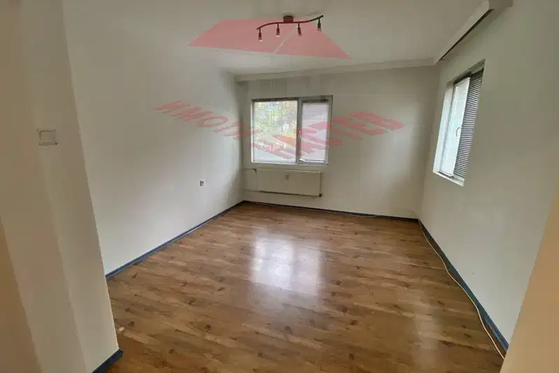 Three-room apartment 96 sq m in Dobrudzanski, Shumen