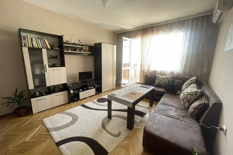 Two-room apartment in Shumen, Everest with terrace