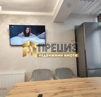 Снимка 3 — Тристаен апартамент с южно изложение в град Шумен, Херсон