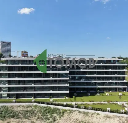 Снимка 2 — Тристаен апартамент в Шумен, Пазара