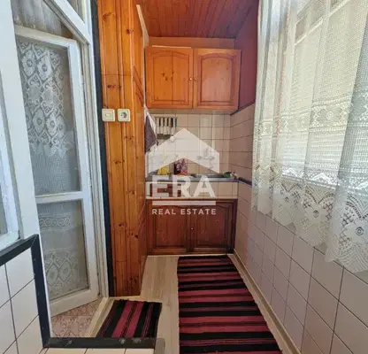 Снимка 4 — Двустаен апартамент в Шумен, Тракия