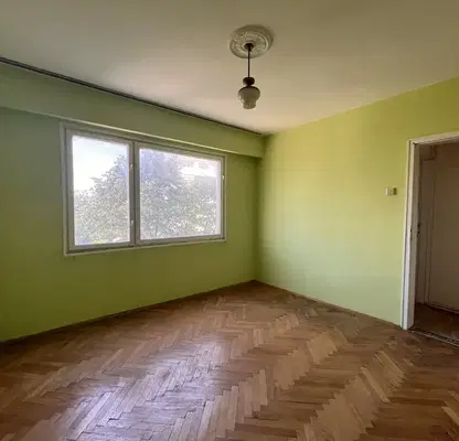 Снимка 2 — Двустаен апартамент в Тракия, Шумен с две тераси