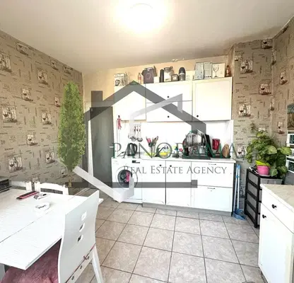 Photo 5 — 3-bedroom apartment in Shumen, Trakiya