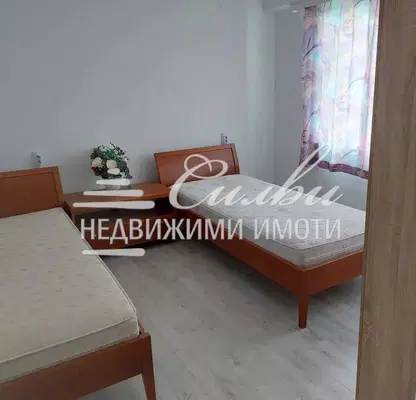 Снимка 2 — Двустаен апартамент в кв. Тракия, Шумен с тераса