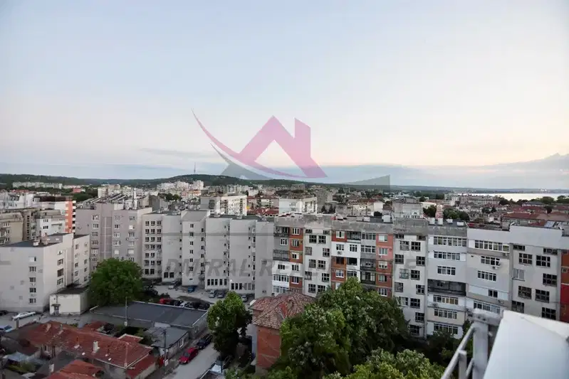 Тристаен апартамент в Силистра, Митница