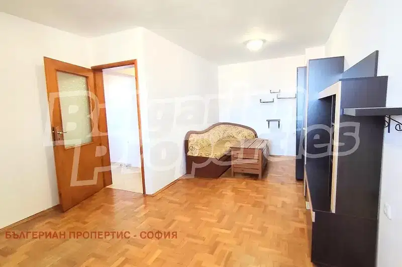 3-room apartment with balcony in Banishora, Sofia