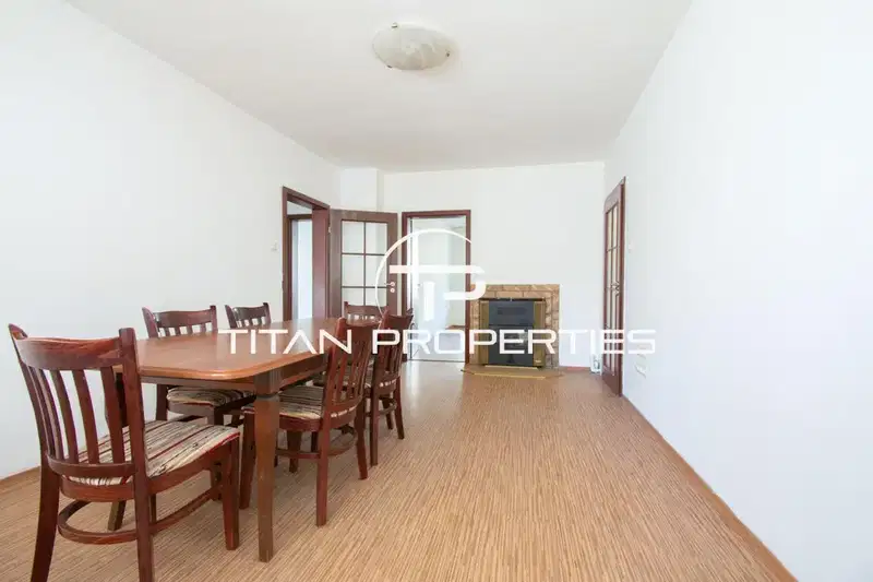 4-bedroom apartment in Sofiya, Banishora