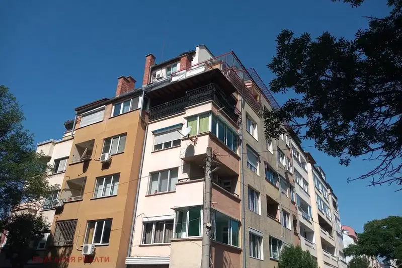 Едностаен апартамент с тераса в Белите брези, София