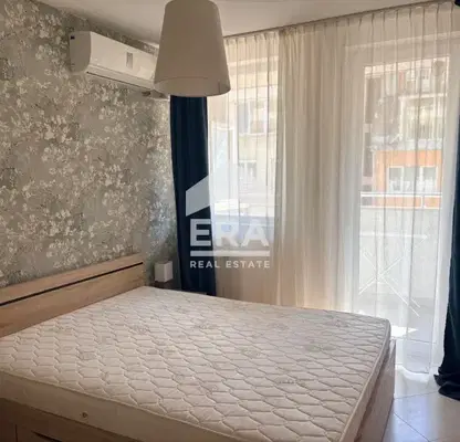 Снимка 2 — Двустаен апартамент в Белите брези с тераса на 5-ти етаж