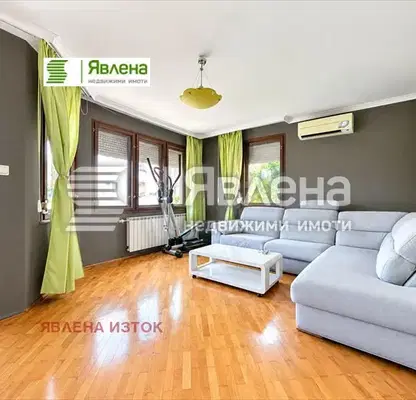 Photo 2 — 2-bedroom apartment in Sofiya, Borovo