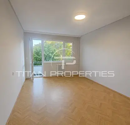 Photo 4 — Two-room apartment with two balconies in Borovo, Sofia