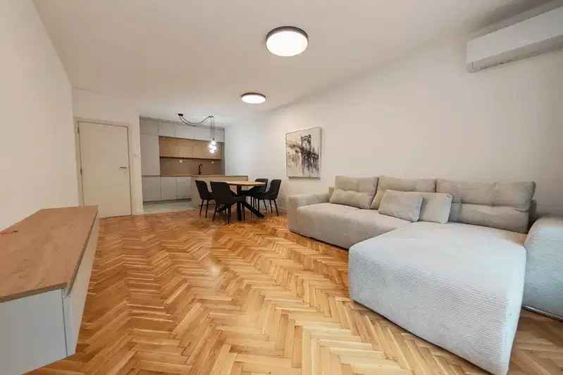 3-bedroom apartment in Sofiya, Borovo