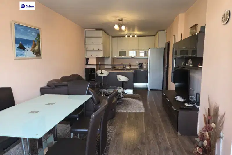 3-room apartment with balcony and Vitosha view in Borovo