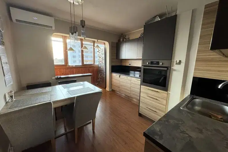 Four-room apartment in Botunets 2, Sofia, prefab panel construction