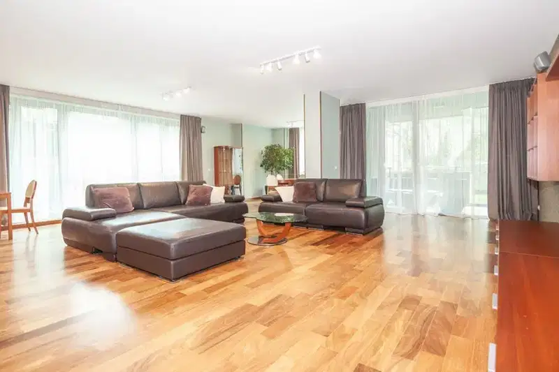 Four-room apartment in Boyana with garden and pool