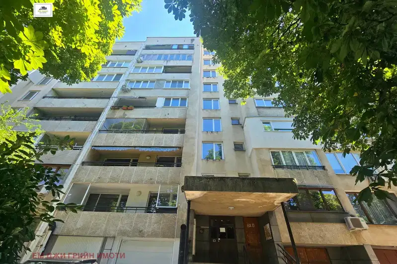 3-bedroom apartment in Sofiya, Bykston
