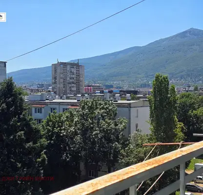 Снимка 5 — Тристаен апартамент с балкон в Бъкстон, София