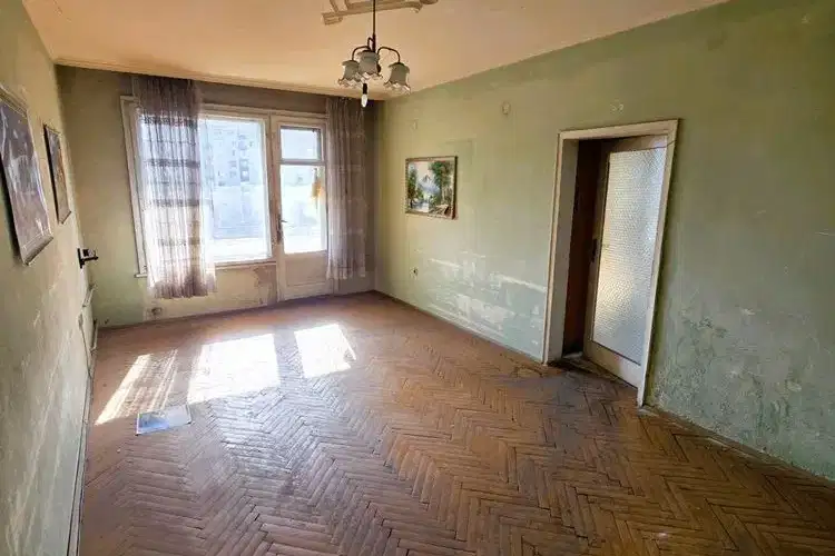 Three-room apartment in Bukston with two terraces