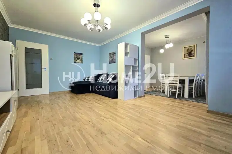 Тристаен апартамент с 2 бани в Бъкстон, София с гледка