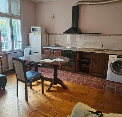 Снимка 4 — Двустаен апартамент в Център, София с тераса към вътрешен двор