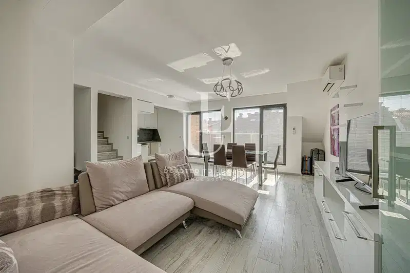 3-room maisonette with terrace and garage in Center, Sofia