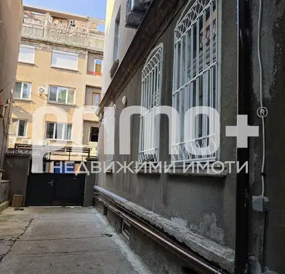 Снимка 4 — 3-стаен апартамент в Център, София с балкон и таванско помещение