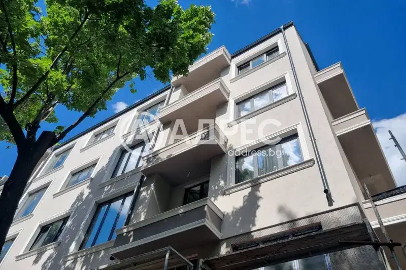 Three-room apartment in Center with underground parking space