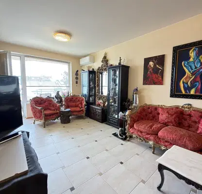 Photo 3 — Three-room apartment with two terraces in Center, Sofia
