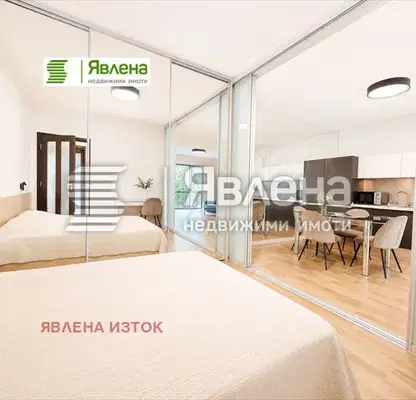 Снимка 3 — Тристаен апартамент в София, Център