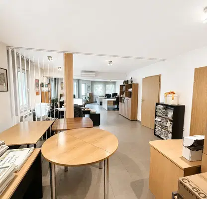 Photo 5 — Three-room apartment with large floor area in Center, Sofia