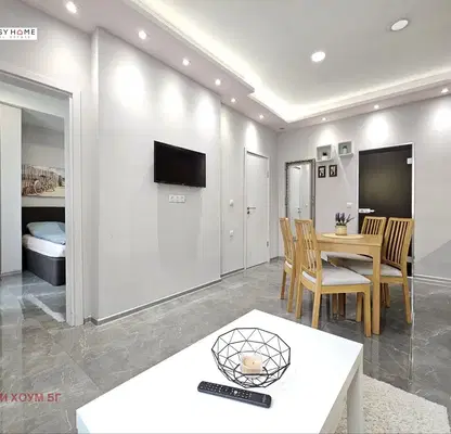Photo 3 — 3-room apartment with two separate entrances in Center, Sofia