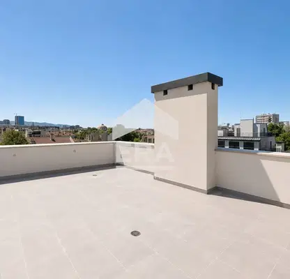 Photo 2 — Spacious 3-room apartment with panoramic terraces in Center, Sofia