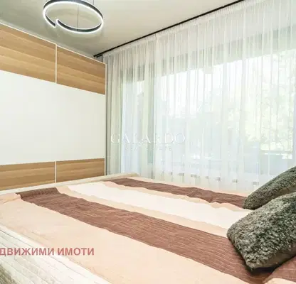 Снимка 5 — 3-стаен апартамент с южна тераса в Център, София