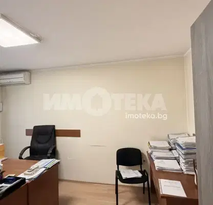 Снимка 4 — Тристаен апартамент с две тераси в Център, София