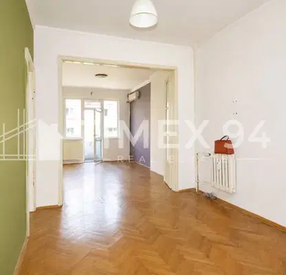Photo 2 — Three-room apartment in Central Sofia with terrace