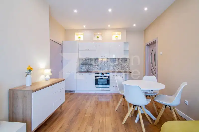 3-bedroom apartment in Sofia, Centyr