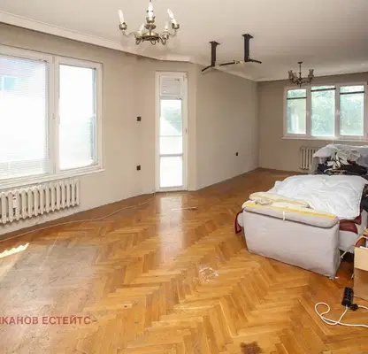 Photo 3 — Four-room apartment in Center with southeast aspect