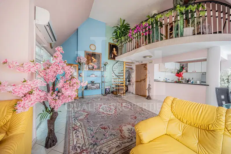 Maisonette in Sofia, Centyr
